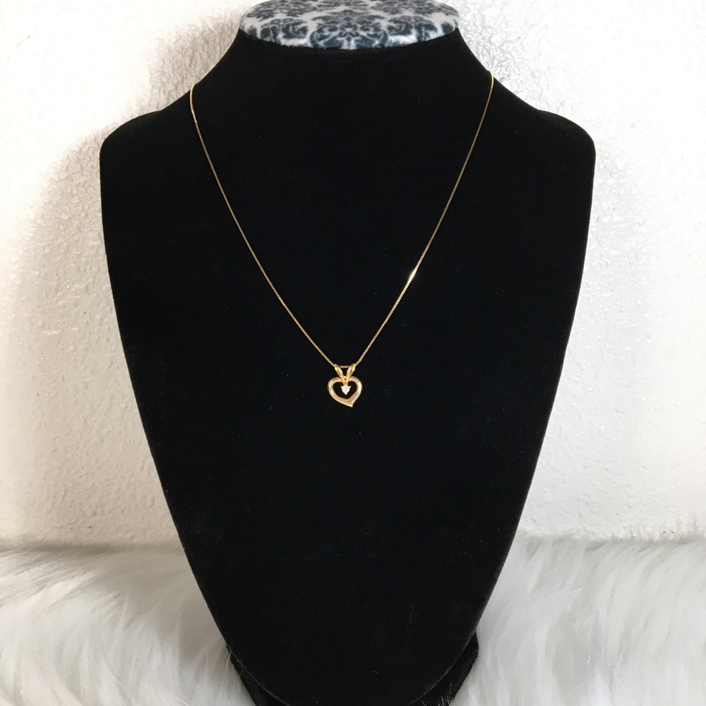 Dainty 18k gold heart diamond pendant necklace